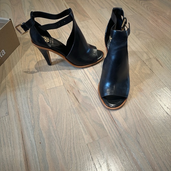 Vince Camuto Black Heels - Picture 5 of 5